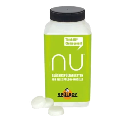 White 500 g can of NU® glass washing tabs with a green label and three tablets in front of it